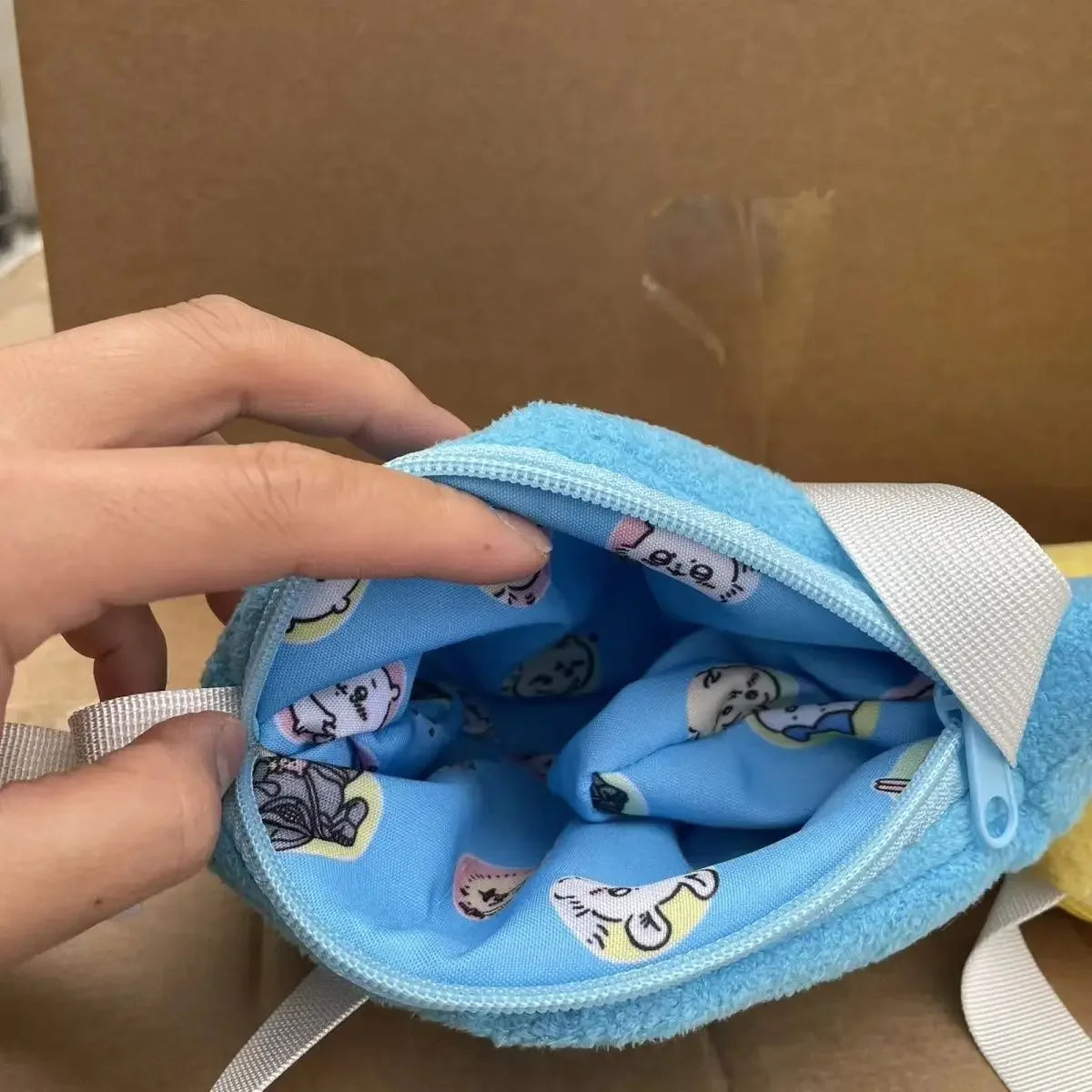 Chiikawa Japanese Cute Jiyi Bear Small Bag  Xiaoba Girl New Autumn and Winter Crossbody Bag Popular Lamb Doll Girl Shoulder Gift